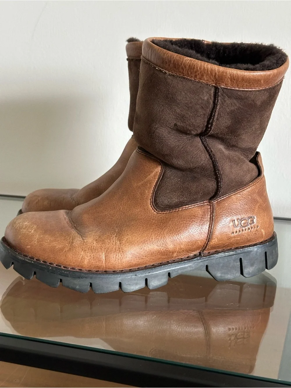 UGG Australia Beacon Men's Brown Leather Sheepskin Boots Size 10